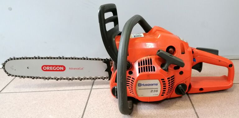 PIŁA SPALINOWA HUSQVARNA 236