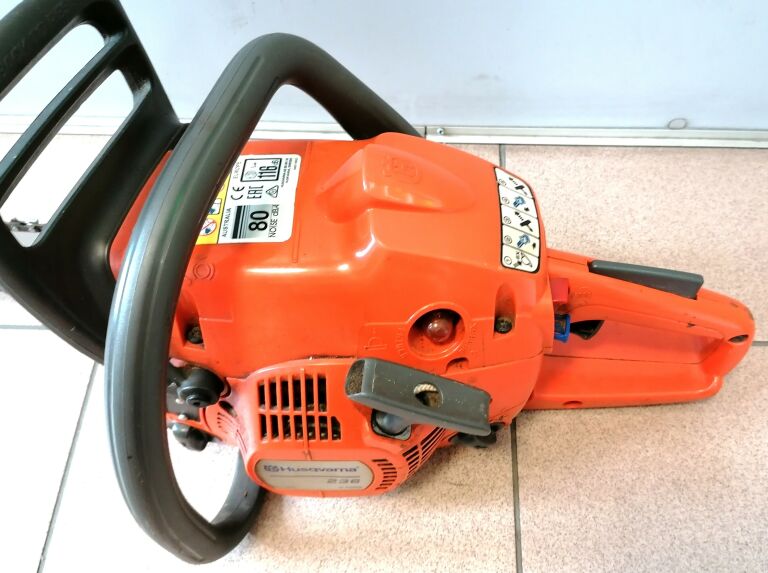 PIŁA SPALINOWA HUSQVARNA 236