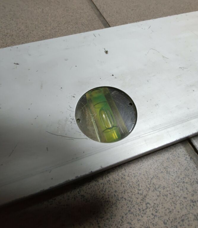 POZIOMICA ALUMINIOWA 2M