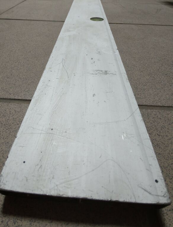 POZIOMICA ALUMINIOWA 2M