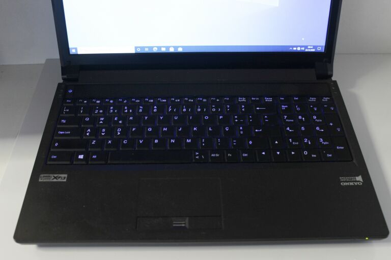 laptop-gamingowy-clevo-x-note-p150sm-1tb-24gb-ram-stan-uzywany