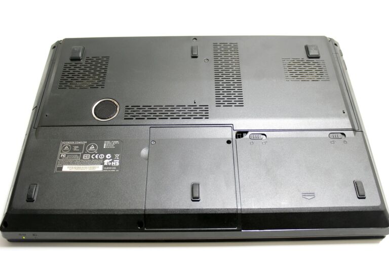 laptop-gamingowy-clevo-x-note-p150sm-1tb-24gb-ram-liczba-rdzeni-procesora-8