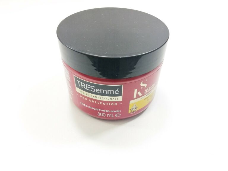 MASKA DO WŁOSÓW TRESEMME KERATIN SMOOTH 300 ML