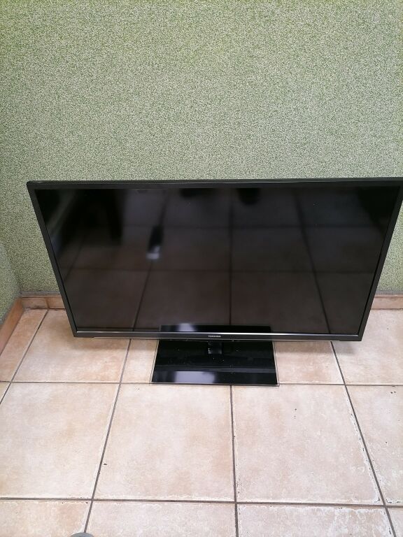 TELEWIZOR TOSHIBA 40RL838 40 CALI ODBIÓR OSOBISTY