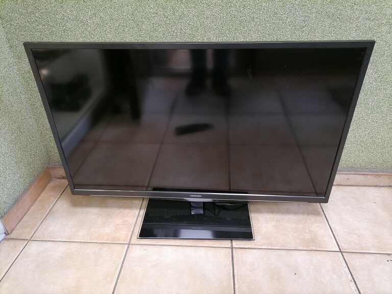 TELEWIZOR TOSHIBA 40RL838 40 CALI ODBIÓR OSOBISTY