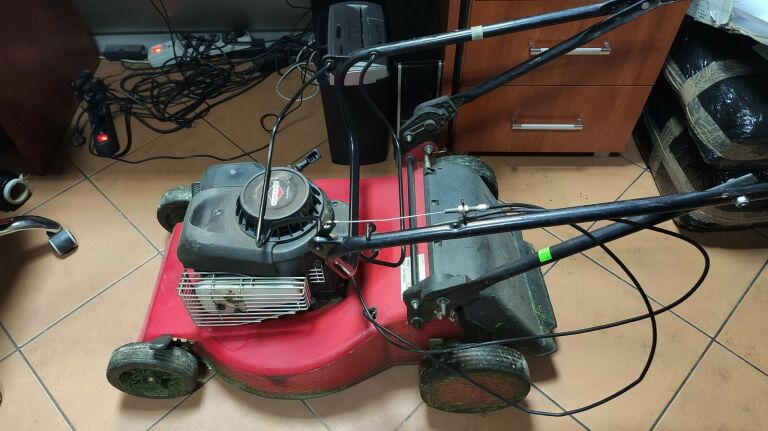 kosiarka-spalinowa-briggsstratton-xc35-pilsudskiego-14-lancut