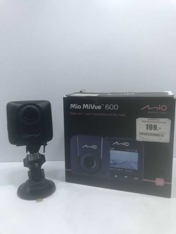 KAMERKA SAMOCHODOWA MIO MIVUE 600