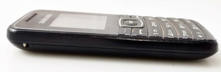 SAMSUNG GT-E1050