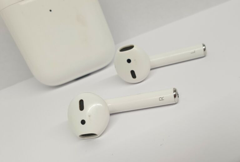 SŁUCHAWKI APPLE AIRPODS A1938