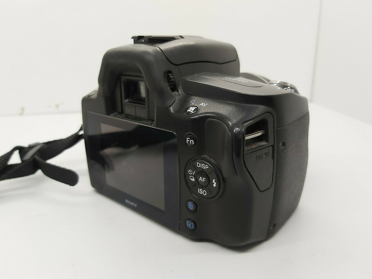 lustrzanka-sony-alfa-290-obiektyw-sony-w-zestawie-korpus-obiektyw