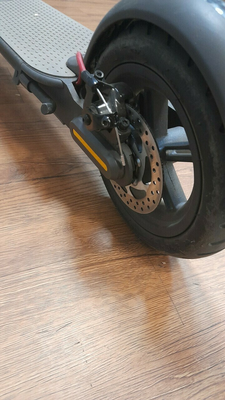 hulajnoga-elektryczna-xiaomi-electric-scooter-m36-liczba-kol-2