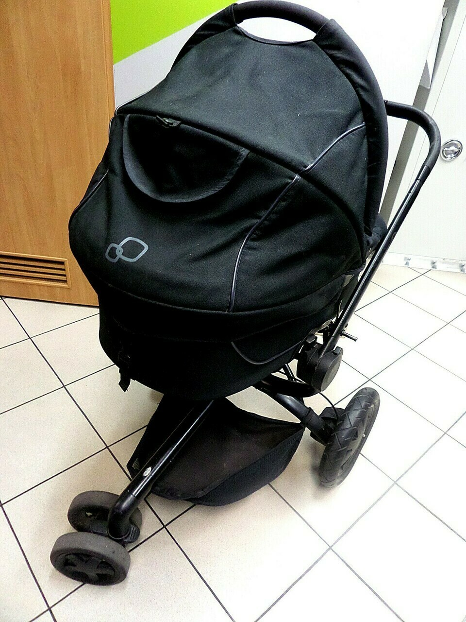 wozek-quinny-buzz-2w1-rocking-black-rodzaj-kol-piankowe