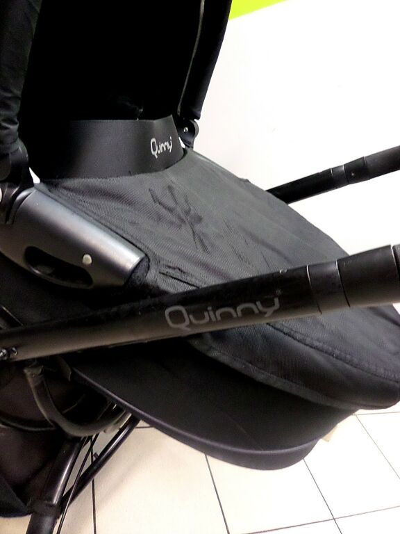 wozek-quinny-buzz-2w1-rocking-black-kod-producenta-1234