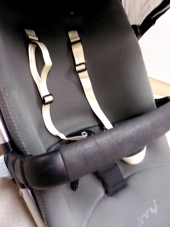 wozek-quinny-buzz-2w1-rocking-black-zestaw-2w1