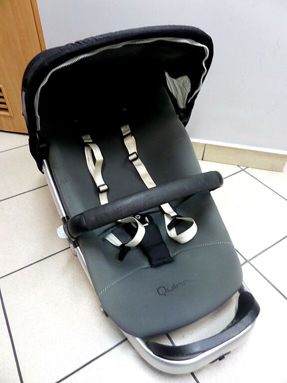 wozek-quinny-buzz-2w1-rocking-black-liczba-kol-3