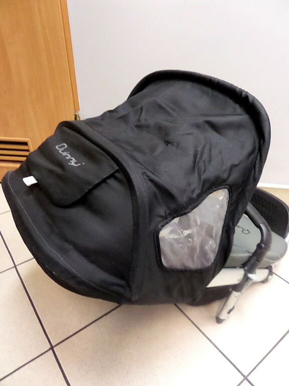 wozek-quinny-buzz-2w1-rocking-black-model-rocking-black