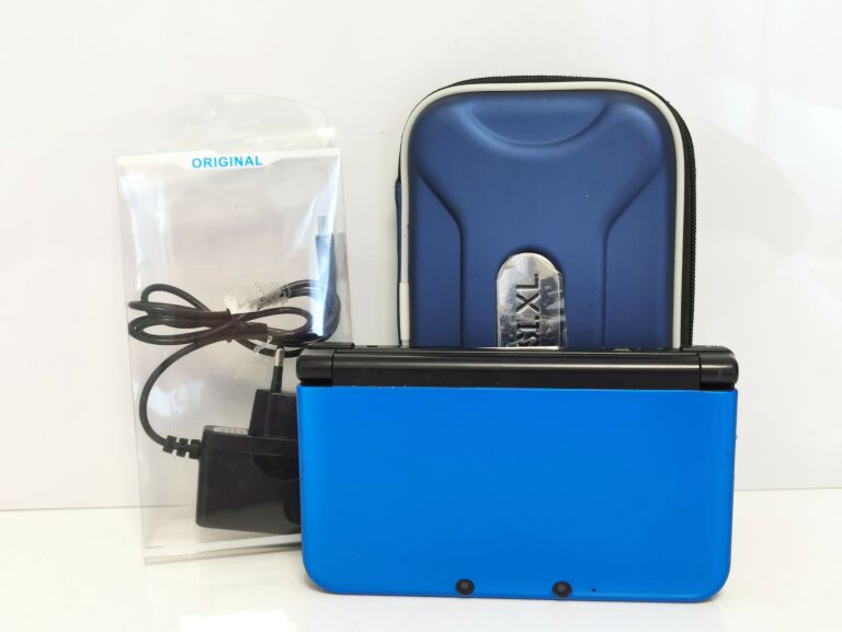 KONSOLA NINTENDO 3DS XL NIEBIESKA + ETUI