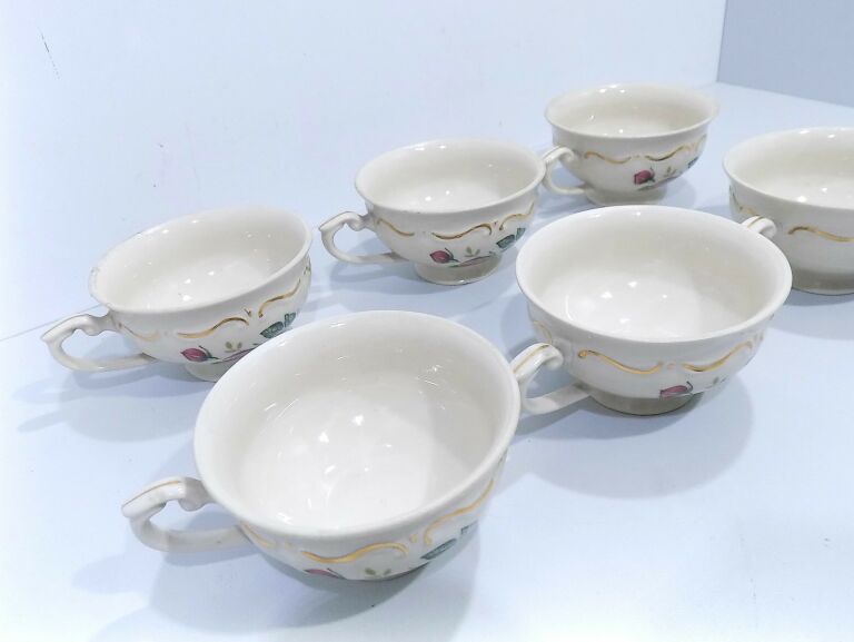 ladna-porcelana-tulowice-6-filizanek-stan-nie-wymaga-renowacji
