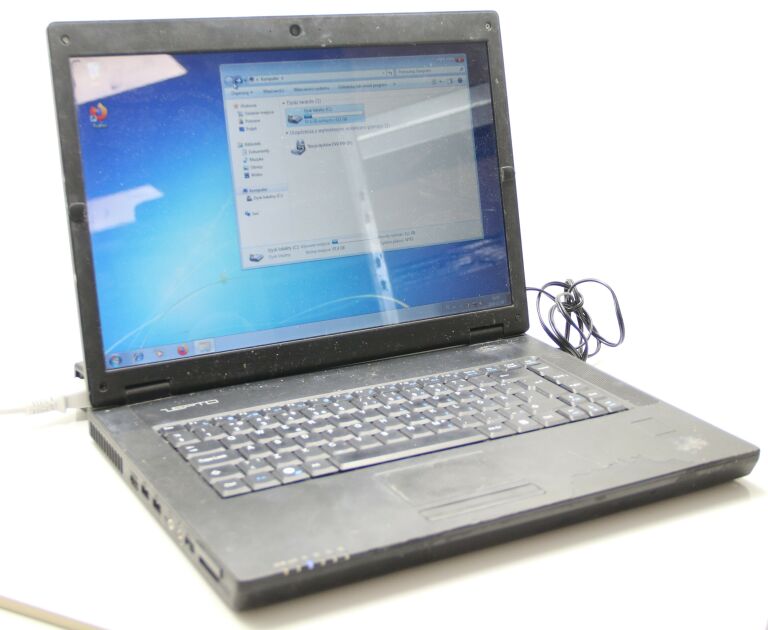 LAPTOP ZEPTO A15 320GB/2GB/USZKODZONY