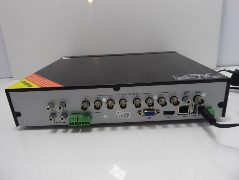 9-KANAŁOWY REJESTRATOR AHD IPOX PX-AHD0821H