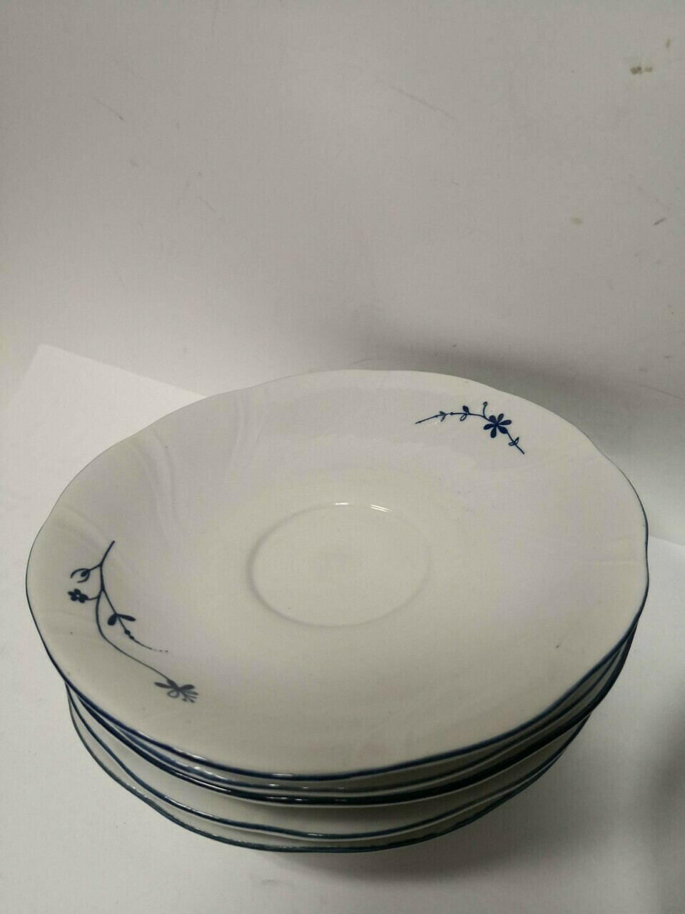 zestaw-porcelanowy-recznie-malowany-rodzaj-serwisu-kawowy-i-herbaciany