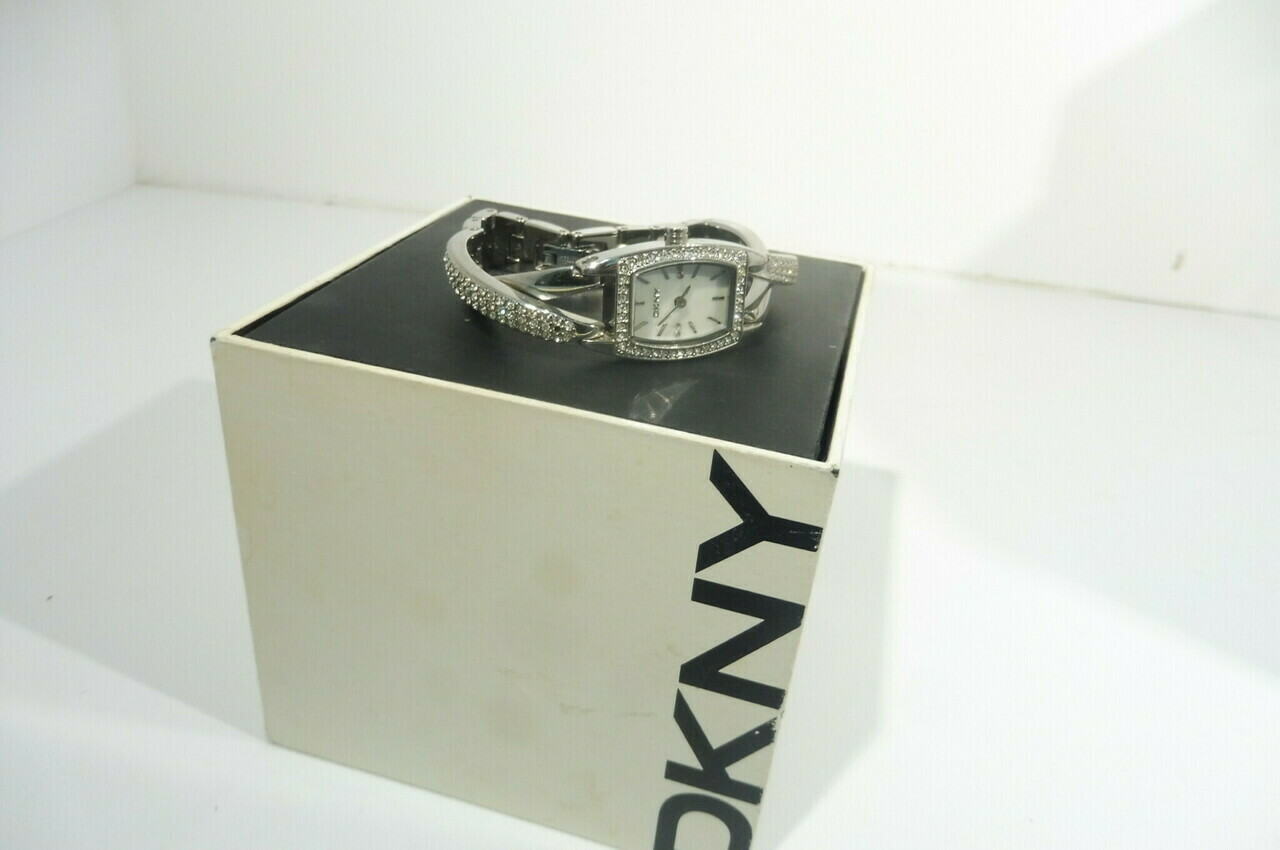 zegarek-dkny-damski-krysztalki-pudelko-janowicza-3-olsztyn