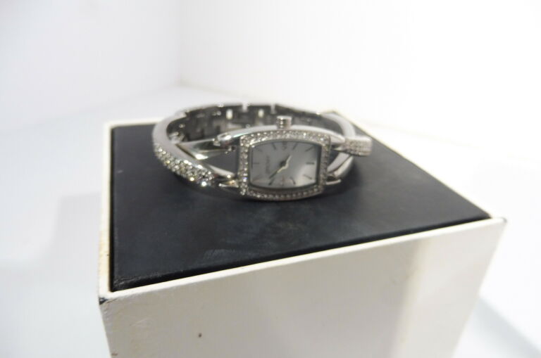 zegarek-dkny-damski-krysztalki-pudelko-funkcje-brak