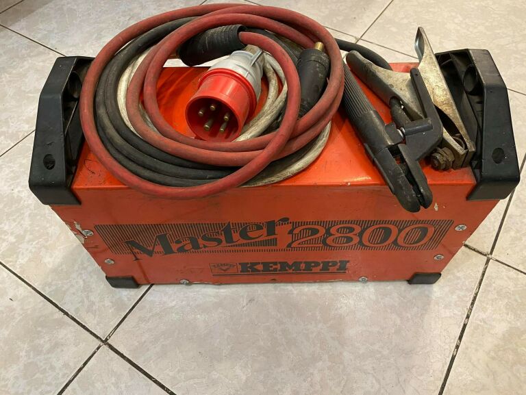 SPAWARKA MASTER KEMPPI 2800 USZKODZONA