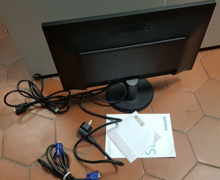 MONITOR PHILIPS 193V5 STAN IDEALNY!