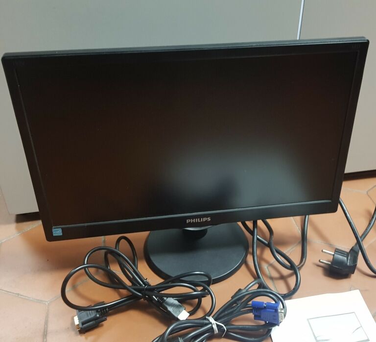 MONITOR PHILIPS 193V5 STAN IDEALNY!