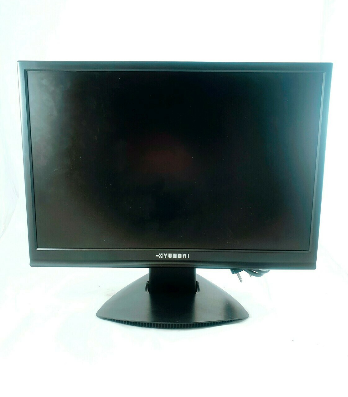 monitor-hyundai-x93wkable-stan-uzywany