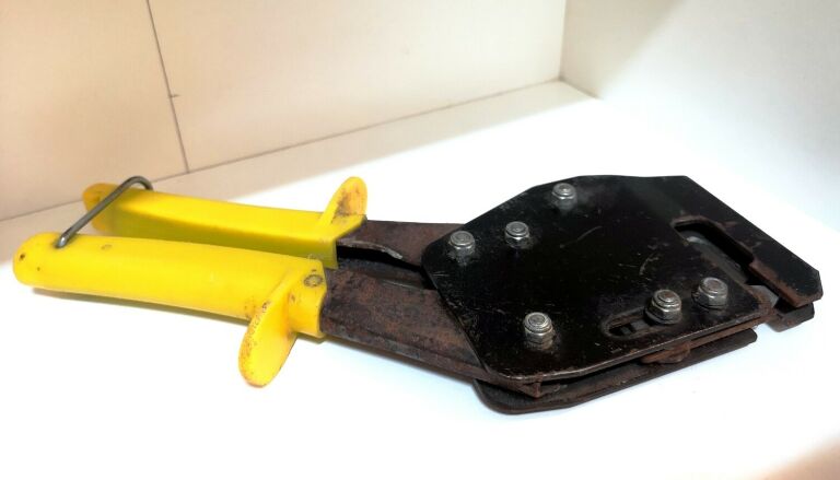 ZACISKARKA DO PROFILI METALOWYCH 1-69-100 STANLEY