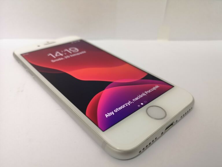 APPLE IPHONE 8 2/64GB 12/7 MPX 4,7" SILVER/WHIT