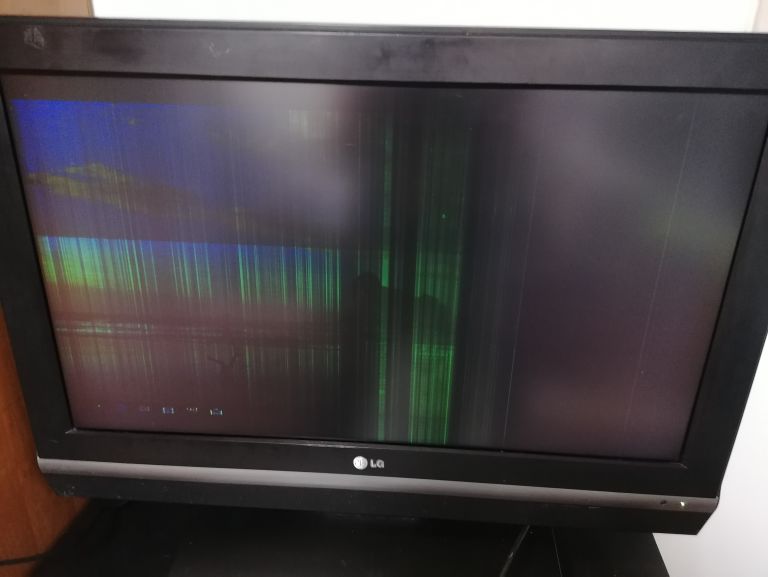 TV LG 32LC25R USZKODZONY