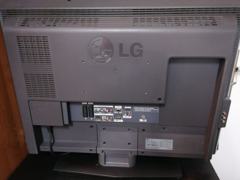 TV LG 32LC25R USZKODZONY