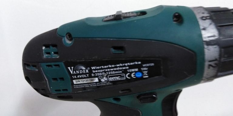 wiertarko-wkretarka-vander-14v-acd725-kpl-opis-zasilanie-akumulatorowe