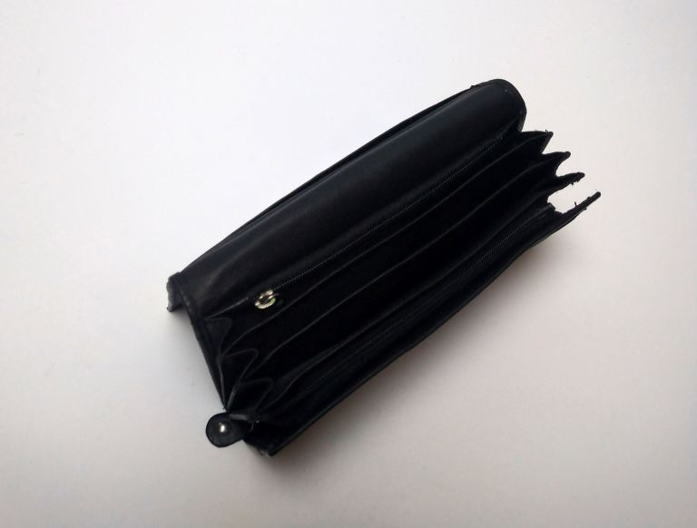 portfel-damski-esmara-skorzany-czarny-plec-produkt-damski