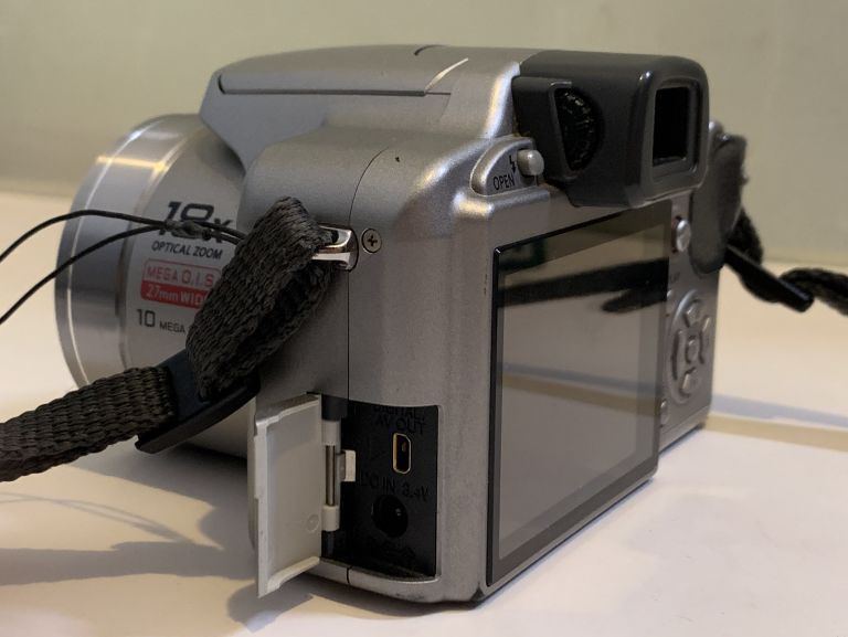 APARAT PANASONIC LUMIX FZ28 ZEPSUTA ŁADOWARKA
