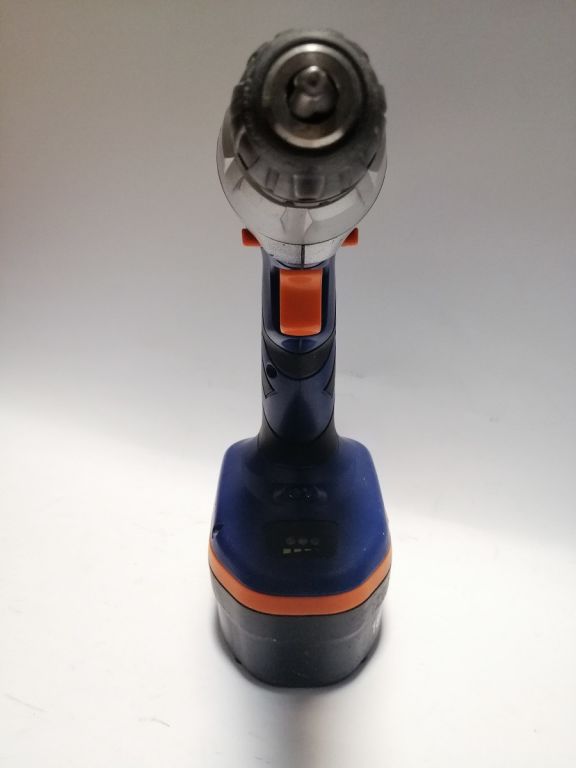 WKRĘTARKA POWER FORCE 18V + ŁADOWARKA