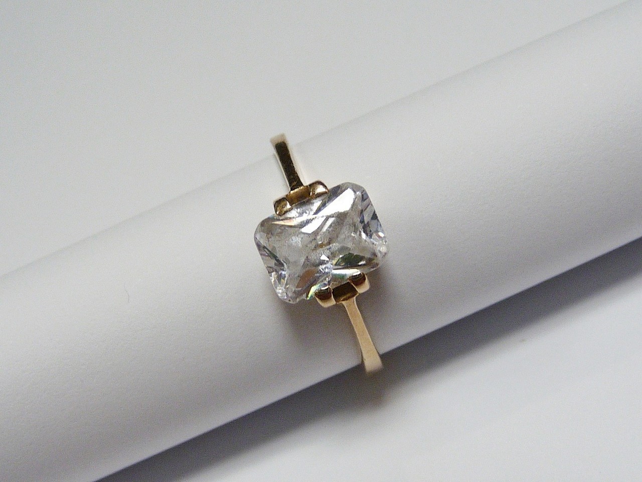 zloty-pierscionek-pr585-288g-rodzaj-wyrob-jubilerski