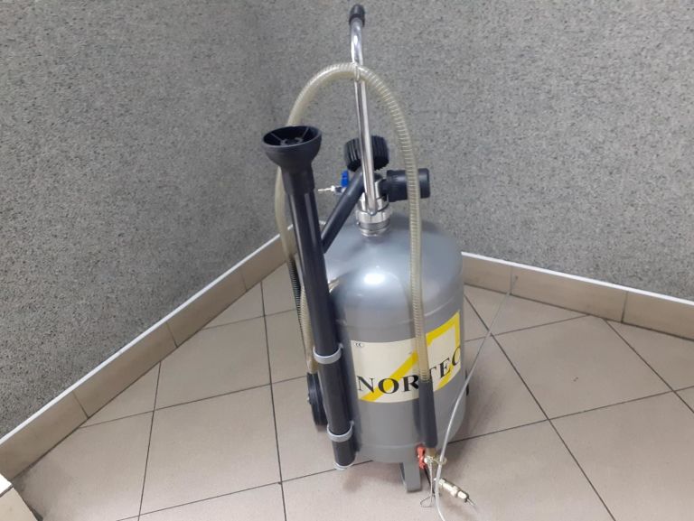 WYSYSARKA PNEUMATYCZNA DO OLEJU NORTEC