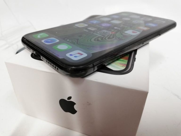 iphone-xs-64gb-apple-93-kondycja-baterii-stan-uzywany