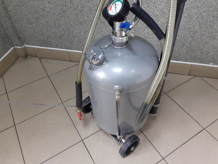 WYSYSARKA PNEUMATYCZNA DO OLEJU NORTEC