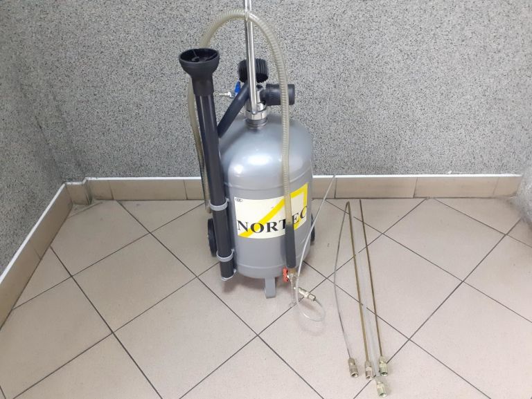 WYSYSARKA PNEUMATYCZNA DO OLEJU NORTEC