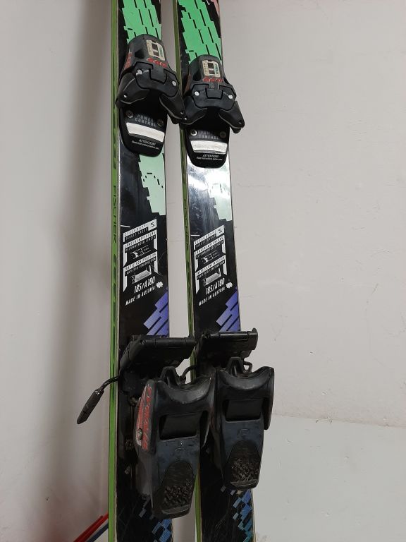 NARTY ZJAZDOWE FISCHER RADICAL 180CM