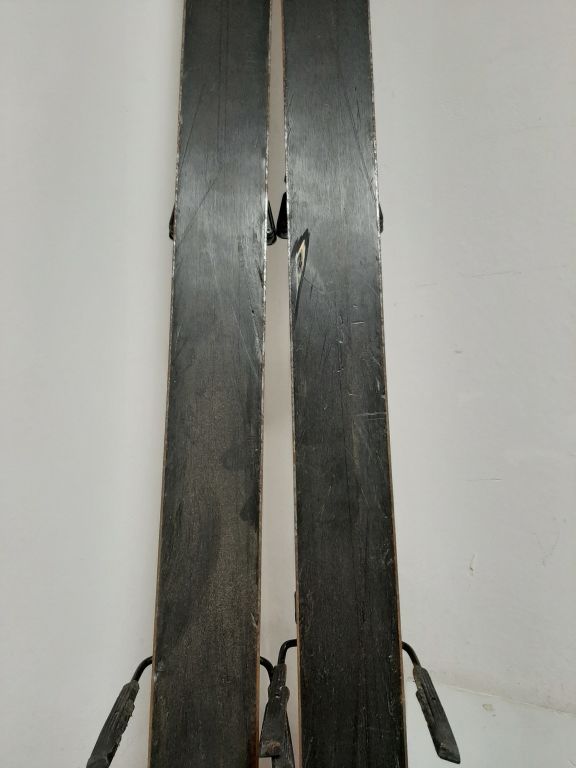 NARTY ZJAZDOWE FISCHER RADICAL 180CM