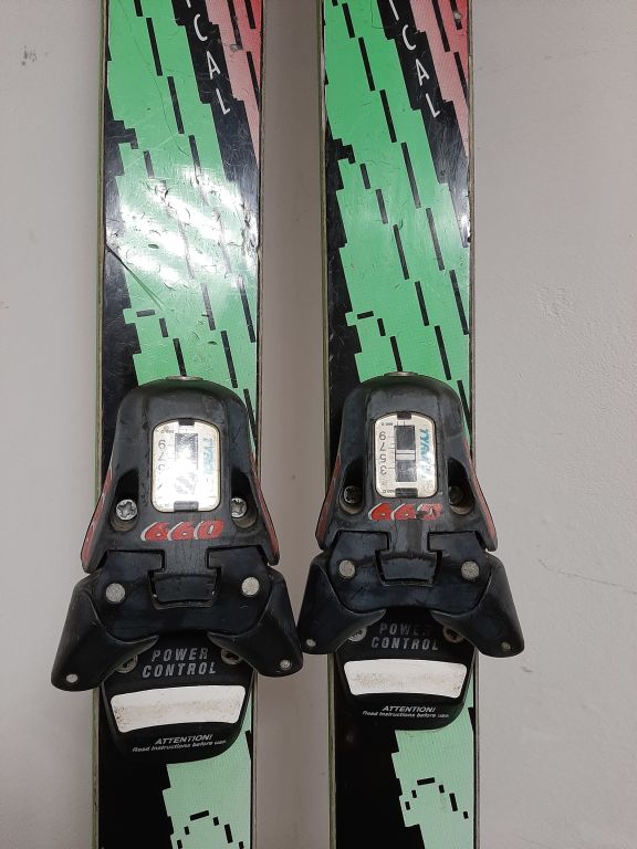 NARTY ZJAZDOWE FISCHER RADICAL 180CM