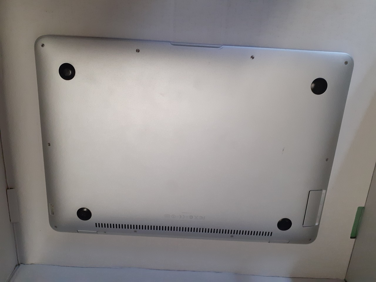 laptop-apple-macbook-air-1237-rozdzielczosc-px-1280-x-800