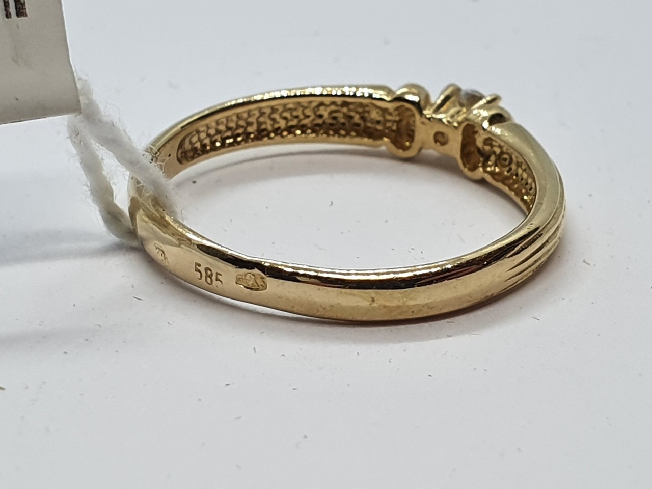 zloty-pierscionek-585-232g-kolor-dominujacy-zloty