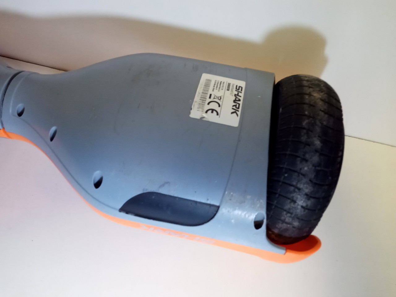 deskorolka-elektryczna-manta-shb001n-shark-65-model-shark